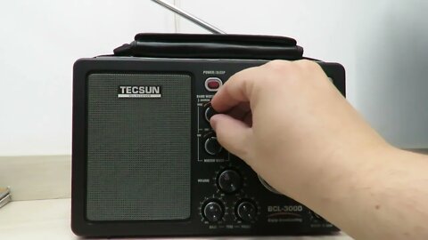 Rádio Tecsun BCL-3000 com Sintonizador Analógico e Display Digital AM/FM/SW Mundial