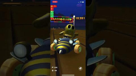 Mario Kart Tour - Queen Bee Gameplay (Mario vs. Luigi Tour: Tier Shop Reward Kart)