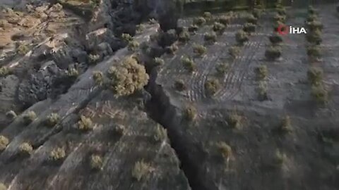 CRAZY FOOTAGE SHOWS STRENGTH OF TURKISH EARTHQUAKE - CREATED MASSIVE FAULT LINES