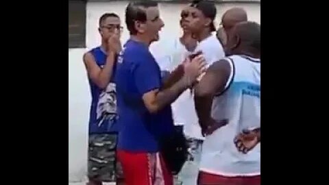 BOLSONARO TA AQUI DE CHINELO ( MELHOR SOSIA DO PRESIDENTE BOLSONARO ) TA AQUI EM BANGU !! ( MEMES )