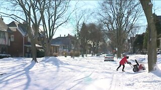 City cleaning up Milwaukee streets after first big snow of winter