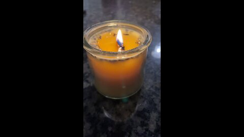 Beeswax-almond oil candle making