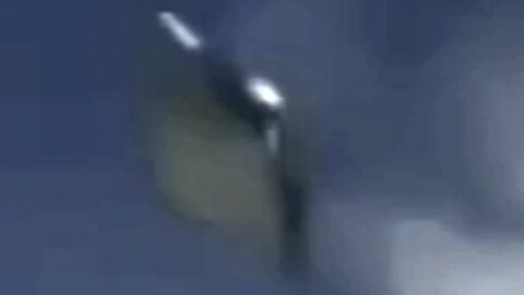 UFO passes light aircraft at 20,000 feet