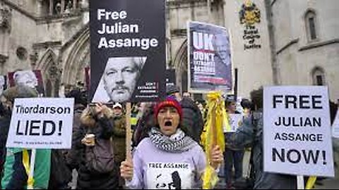 US argues Assange endangered lives, pushes for extradition in UK court