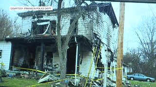 2 Franklin officers rescue woman from house fire