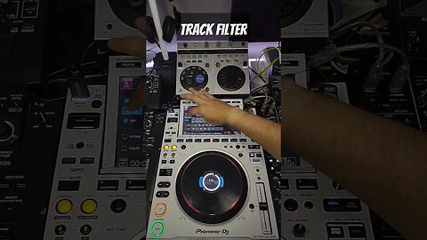 The majority of DJ's never think to use one of the best features on the CDJ 3000. #djtips #pioneerdj