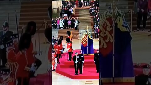 A royal guard just collapsed where the Queen is currently lying. #shorts #elizabeth #Tiktok #queen