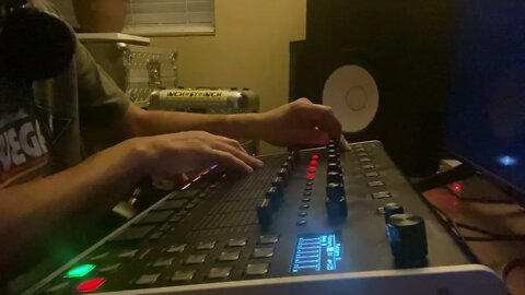 A groovy house session with the isla instruments s2400