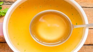 The Healing Benefits Of Bone Broth + How To Make It!