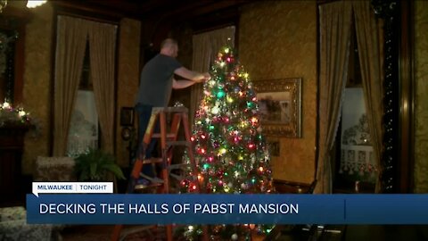 Pabst Mansion prepares for holiday season