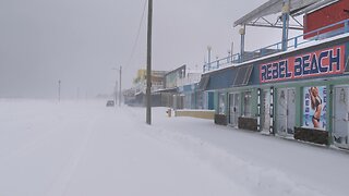 CANADA Travel - WASAGA BEACH in Winter - World's Longest Freshwater Beach