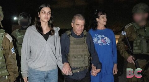 2 American hostages held by Hamas released