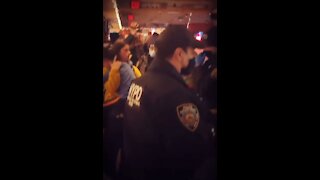A Mob Of Cops Force Family Out Of Restaurant For Not Having Vaccine Passports