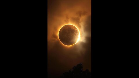 Total Solar Eclipse: Watertown, New York -- Moon Begins to Totally Blot Out Sun At 4 Minute And 50 Second Mark -- Day Turns To Night