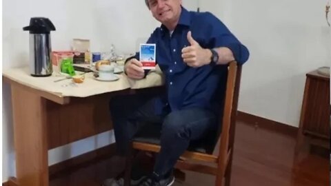 BOLSONARO ESTÁ CURADO: Bolsonaro testa negativo para Covid e comemora com caixa de hidroxicloroquina