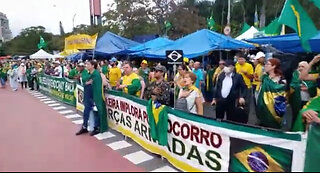 PATRIOTAS CANTANDO O HINO NACIONAL NO COMANDO MILITAR DO SUDESTE IBIRAPUERA=SP