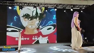 Apresentação Cosplay Livre de Saori do anime Os Cavaleiros do Zodíaco no Anime Friends 2022