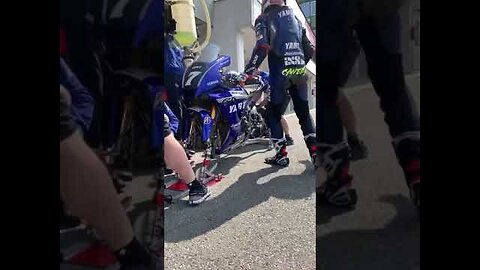 Fast enough.. 😱😍Best Yamaha R1M motogp bike 😍viral bike video on YouTube - WhatsApp status world