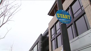 Signs installed along BOLDERBoulder course