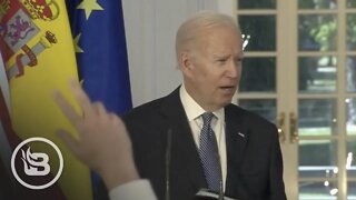 Internet ERUPTS When Biden Turns Back to Reporter Asking About 50 Dead in Texas