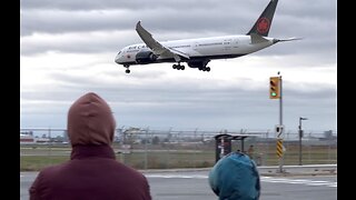 AirCanada Landing in windy day