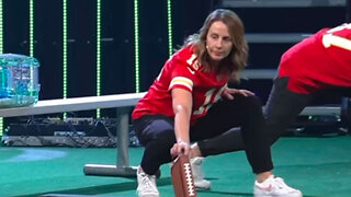 KTF News - Ohio megachurch pastor kicks Bible off stage during Super Bowl Sunday service