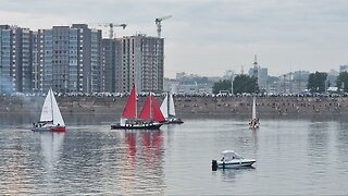 Вчера в Иркутске прошел ежегодный фестиваль Яхтенный вальс.