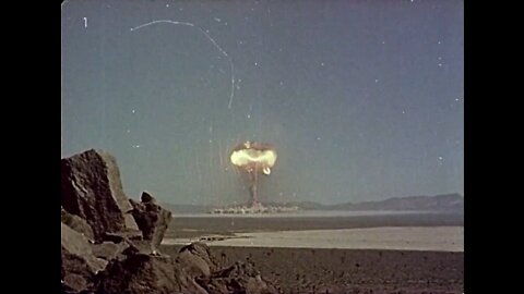 Atomic Bomb Blast Effects (legendado - músicas do canal)