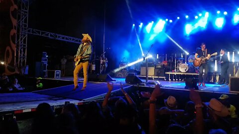 Brothers Osborne Camrose BVJ "Stay a Little Longer"