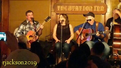 Larry Cordle, with Carl Jackson, at the Station Inn playing "Black Diamond Strings"