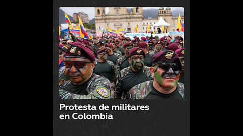 Militares retirados marchan contra la política de 'paz total' de Petro