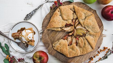 Homemade Apple Galette Recipe (Apple Crostata)