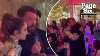 Watch Jennifer Lopez and Ben Affleck sing duet at star-studded Christmas party