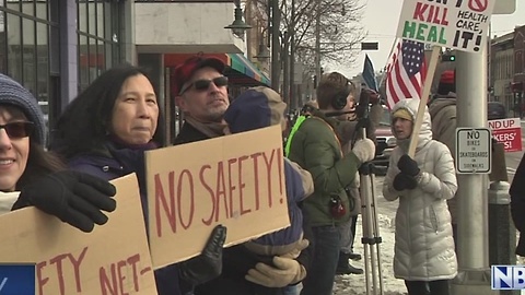 Dozens Rally in Downtown Appleton for Health Care