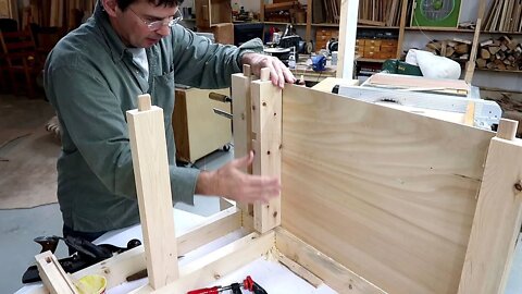 Router table cabinet build