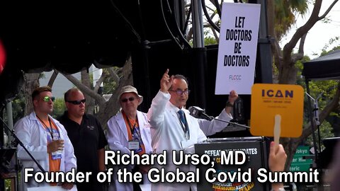 Dr. Richard Urso at the Defeat the Mandates Rally in Los Angeles