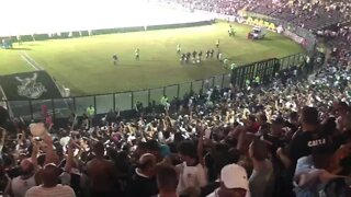 Torcida vibrando com gol de Cano - Vasco x Petroleiro