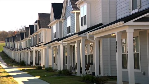 Manatee County leaders look to combat housing issues
