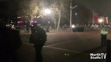 Protesters as US President Donald Trump arrives at Buckingham Palace (03-12-2019)