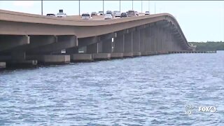 Four teenagers stranded in the Caloosahatchee River rescued by a man nearby