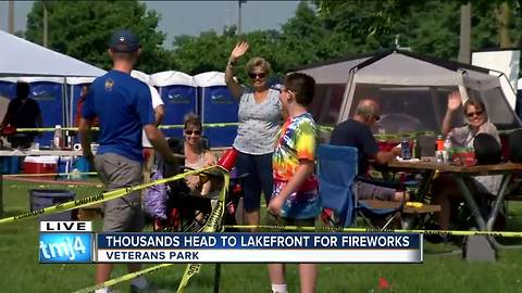 Thousands head to the lakefront for the fireworks