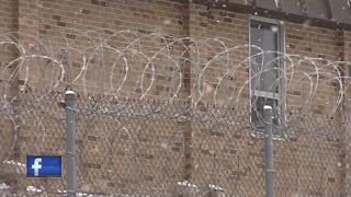 walker wanting to close youth prisoner sooner