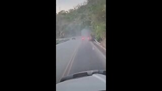 Angustiante gravan momento exacto que tractocamion se queda sin frenos en la vía Ocaña -Aguachica