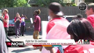 Fight for 15: Fast food workers protest to raise minimum wage