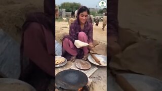 Desi Girl Making Rotti Village Pakistan #pakistan #shorts