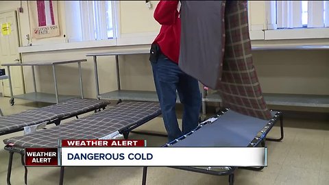 Cleveland groups respond to sub-zero temperaturesAs the temperatures are expected to plunge into dangerously cold territory, groups around Cleveland are lending a helping hand to those without a warm bed to crawl into.