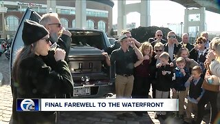 One man's final farewell to his waterfront