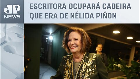 Heloísa Teixeira toma posse como nova imortal da ABL, aos 84 anos