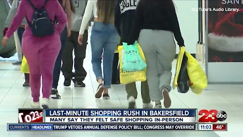 Last minute Christmas Eve Shopping rush in Bakersfield