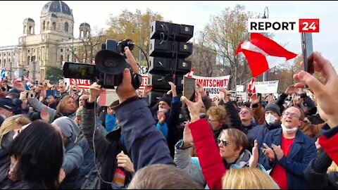 Mehrere 10.000 bei friedlicher MEGA-Demo in Wien auf der Straße